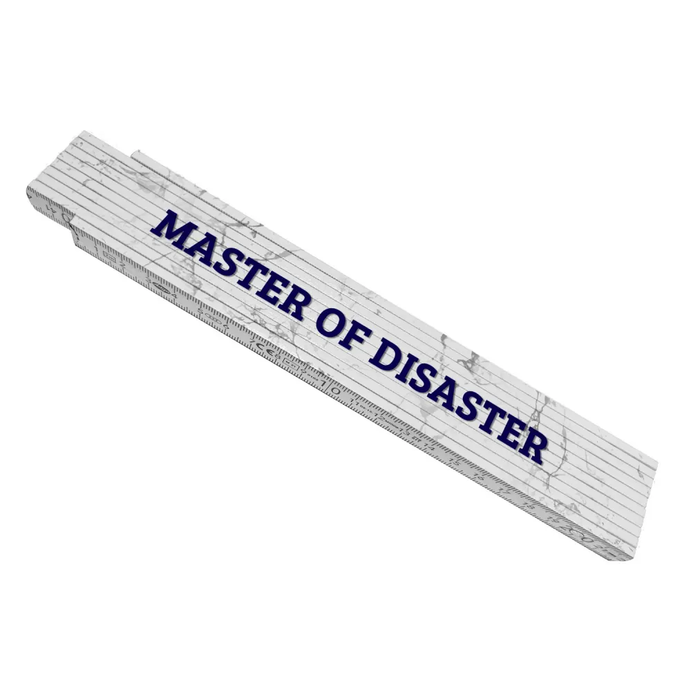 MASTER DISASTER Meterstab aus Holz mit Marmorhintergrund